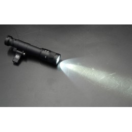M640V Lanterna para arma de luz LED branca com estroboscópico M640V Lanterna para arma de luz LED branca com estroboscópico