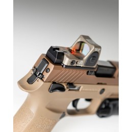 VFC P320 / M17 / M18 Red Dot Mounting Plate for Airsoft Pistols VFC P320 / M17 / M18 Red Dot Mounting Plate for Airsoft Pistols