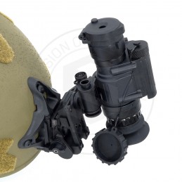 NVG収納保護ポーチ　ウッドランド　暗視眼鏡　PVS14 PVS31 双眼 NVG収納保護ポーチ ウッドランド 暗視眼鏡 PVS14 PVS31 双眼