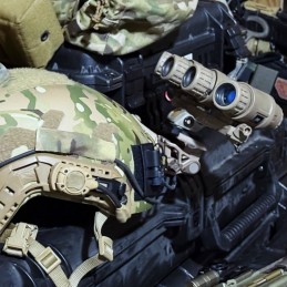 SOTAC FPG-21スタイル ロープロファイル NVGヘルメットマウント - ナイトビジョンゴーグル用|SPECPRECISIONNVG マウントとシュラウド