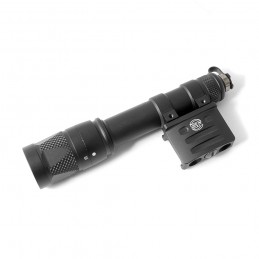 SPECPRECISION M611V Réplica de lanterna tática Vampire Scout 6 volts, IR/estroboscópica e LED branco SPECPRECISION M611V Réplica de lanterna tática Vampire Scout 6 volts, IR/estroboscópica e LED branco